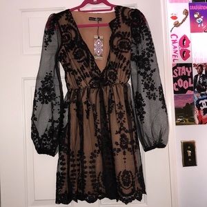 boohoo size 6 lace dress